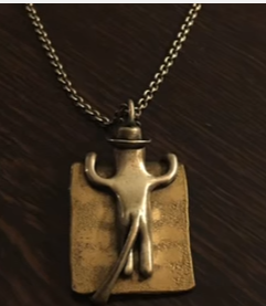 恋のおまじないネックレスの意味とは 大宮エリーが船越英一郎に送った贈物ってマジ ふらふらきままのブログ